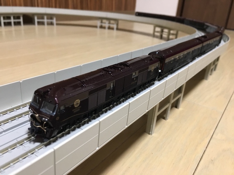 ＫＡＴＯ ななつ星ｉｎ九州 入線 - 鉄道模型の世界