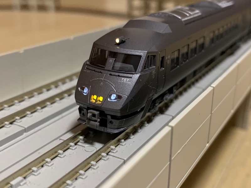 KATO 787系「アラウンド・ザ・九州」入線 - 鉄道模型の世界
