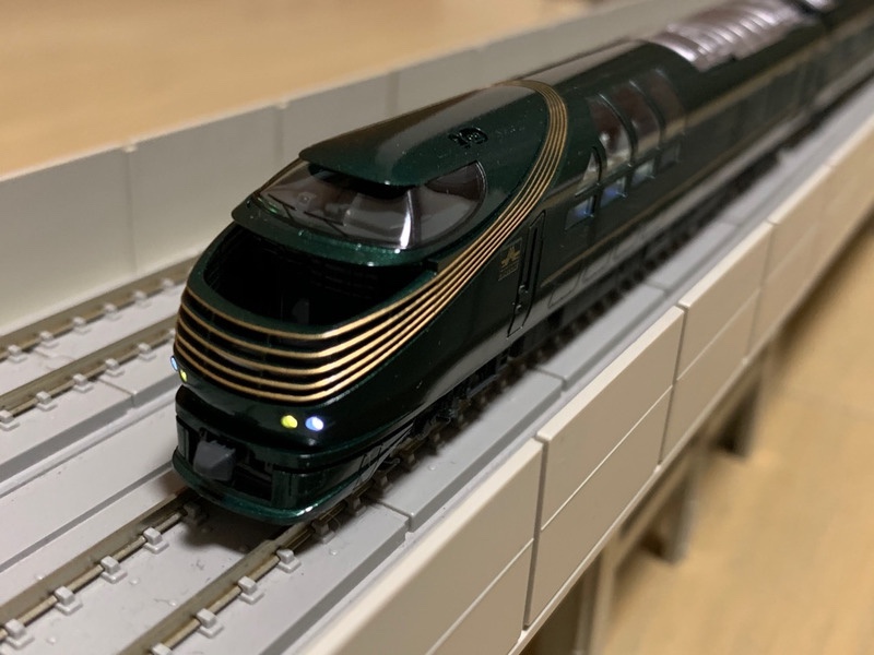 ＫＡＴＯ ８７系「トワイライトエクスプレス瑞風」入線 - 鉄道模型の世界