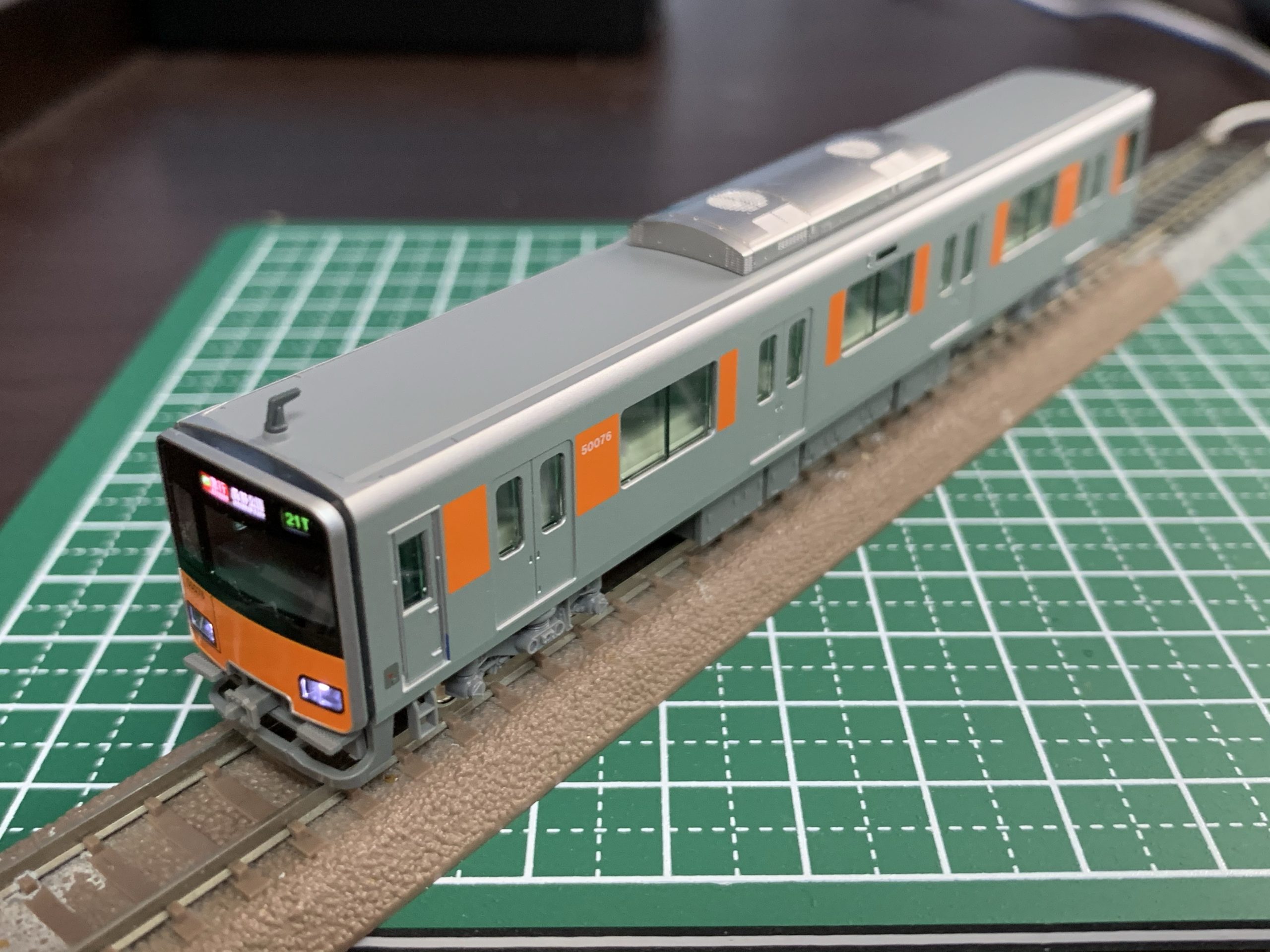 KATO 東武東上線50070型 入線 - 鉄道模型の世界