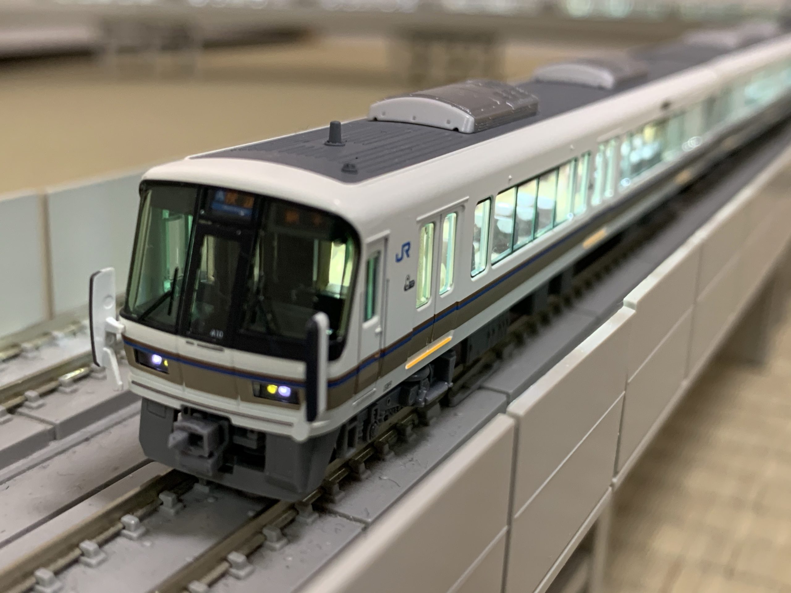 KATO 221系リニューアル車（ＪＲ京都線・神戸線）～加工難易度 
